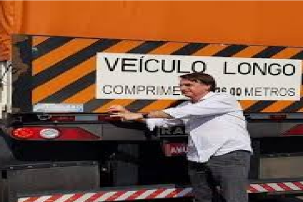 Bolsonaro fala sobre Greve dos caminhoneiros: "Eu fui em cima da Petrobrás"