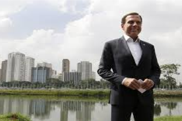 Governador de SP compartilha matéria do Estadão sobre o Rio Pinheiros e diz "Fiquei emocionado"
