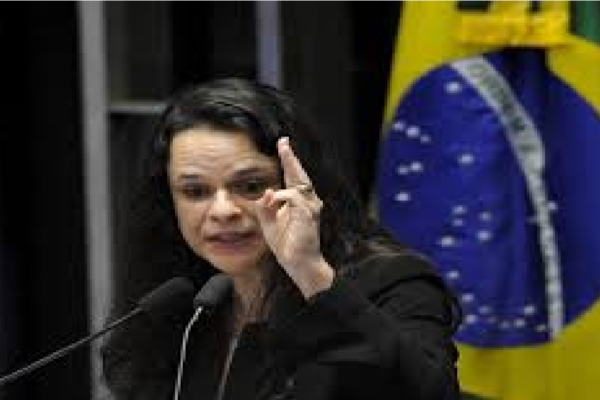 Janaína Paschoal comenta live de Doria com ex-presidentes e diz "Só serviu para me dar mais raiva"