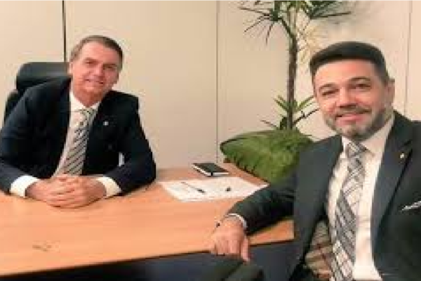 Marco Feliciano volta elogiar Bolsonaro e diz "Um homem Humilde"